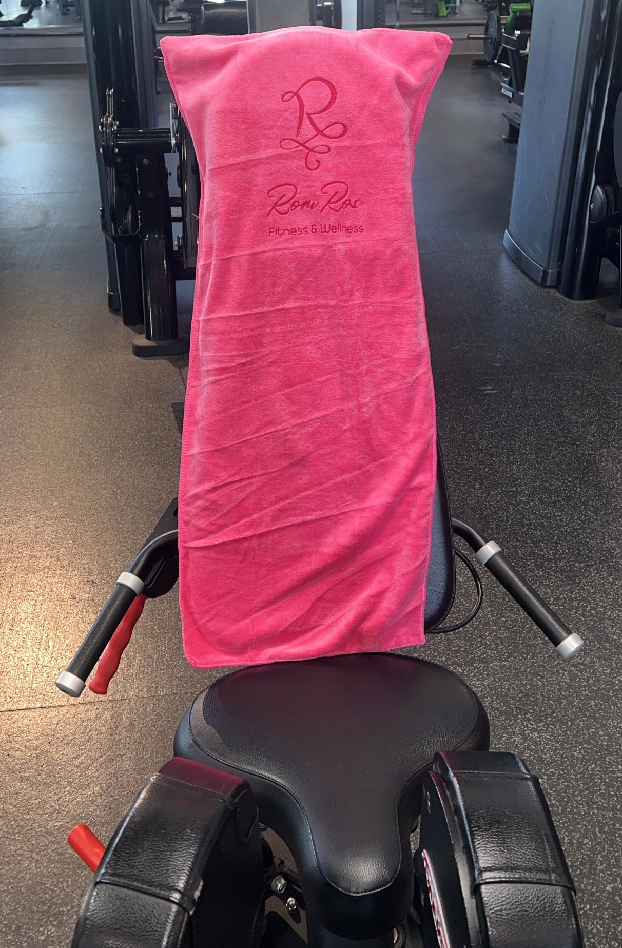 Microfiber Gym Towel with Zipper Pocket